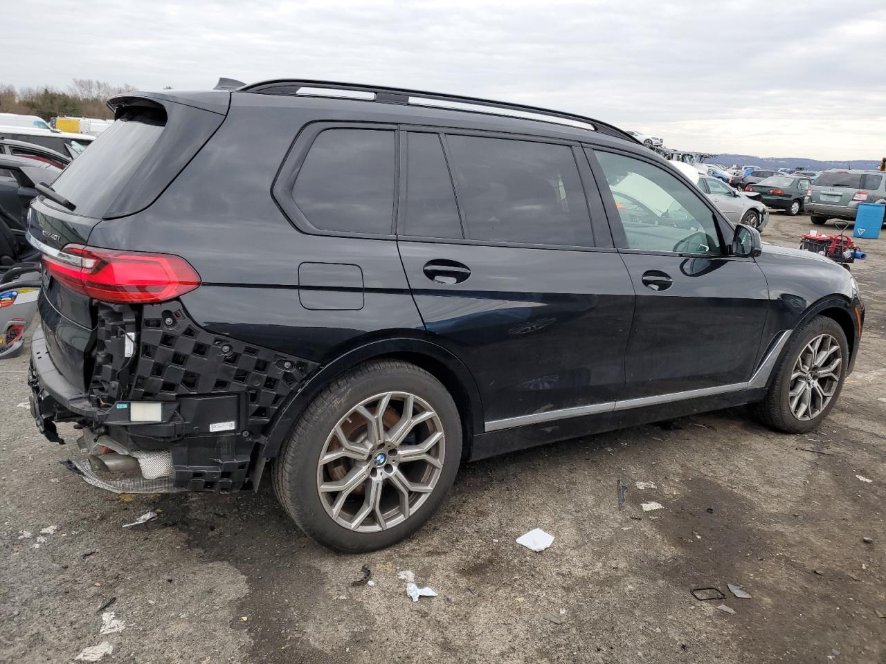 Photo 2 VIN: 5UXCW2C00N9J60531 - BMW X7 