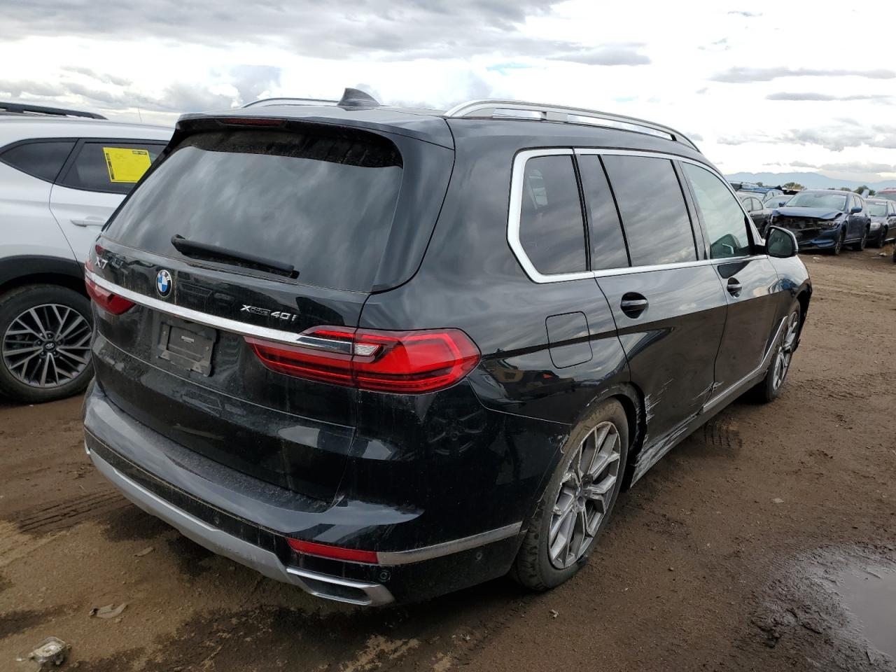 Photo 2 VIN: 5UXCW2C00N9K15575 - BMW X7 