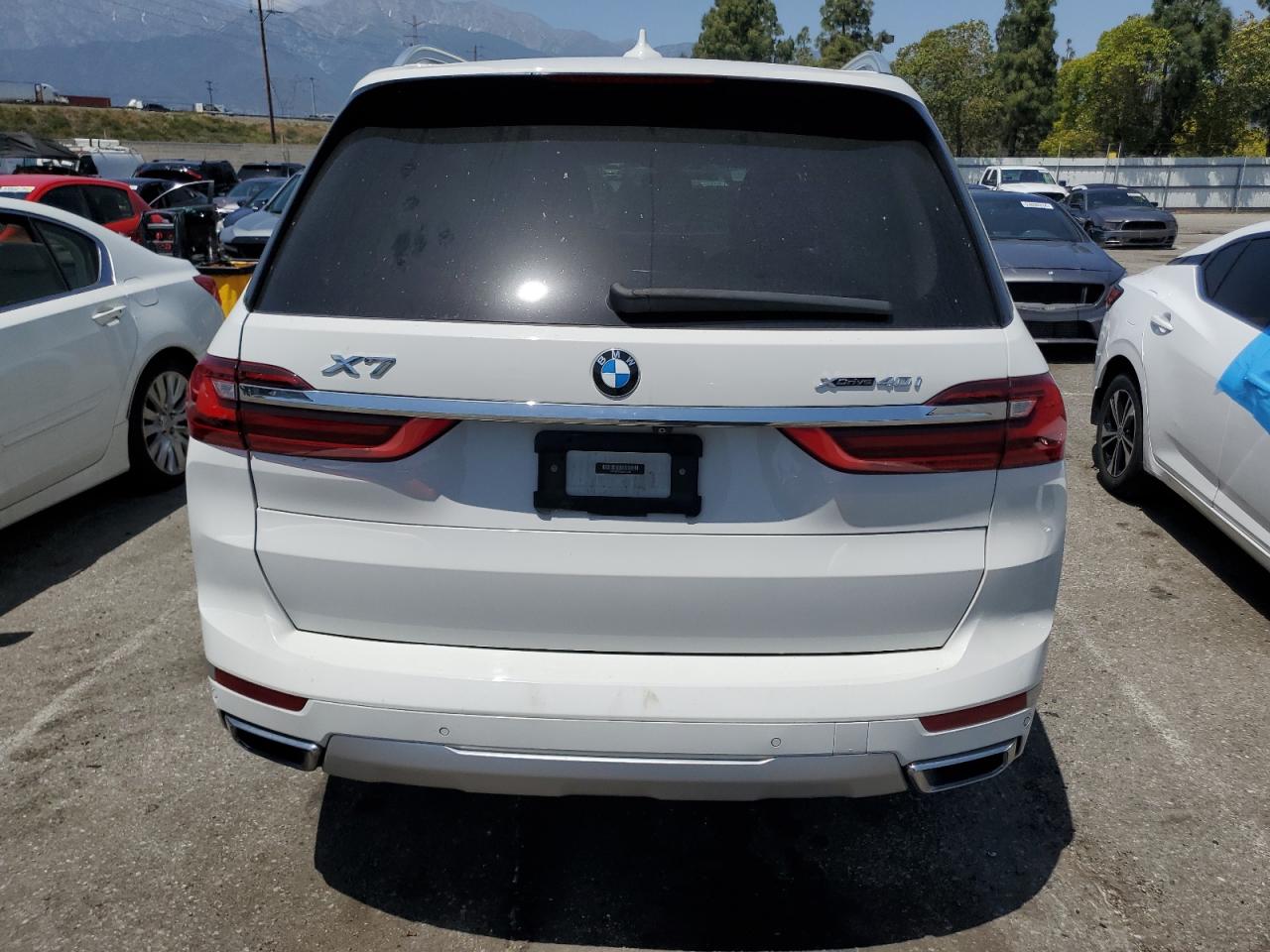 Photo 5 VIN: 5UXCW2C01L9A01095 - BMW X7 