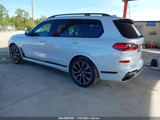 Photo 2 VIN: 5UXCW2C01M9F11626 - BMW X7 