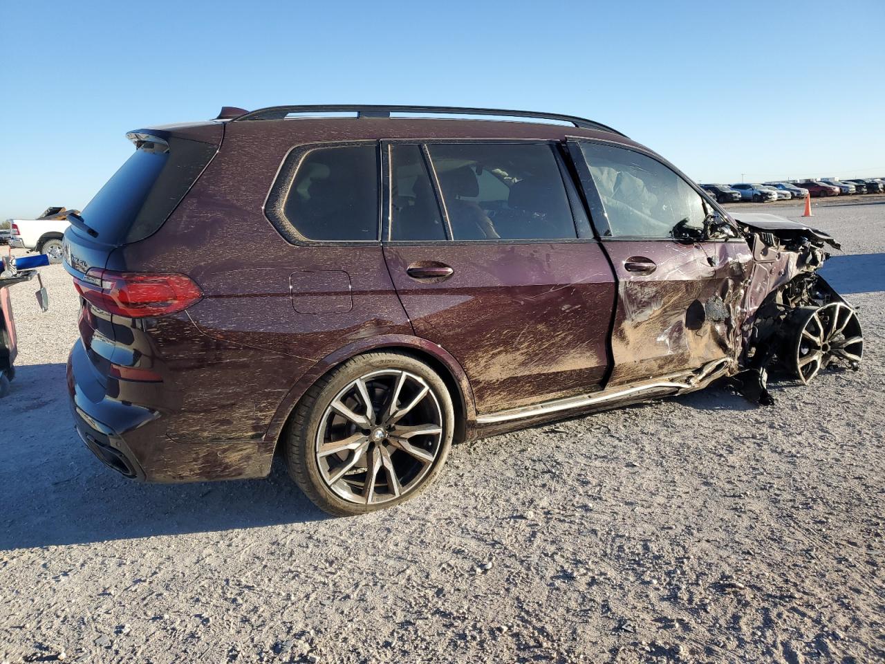 Photo 2 VIN: 5UXCW2C02N9J55864 - BMW X7 