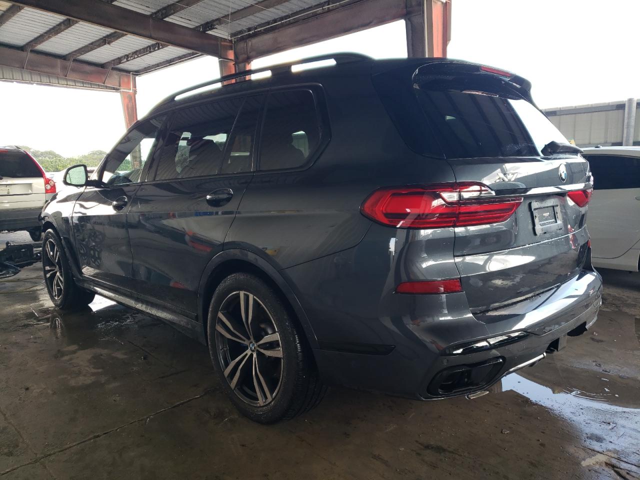 Photo 1 VIN: 5UXCW2C02N9M65383 - BMW X7 