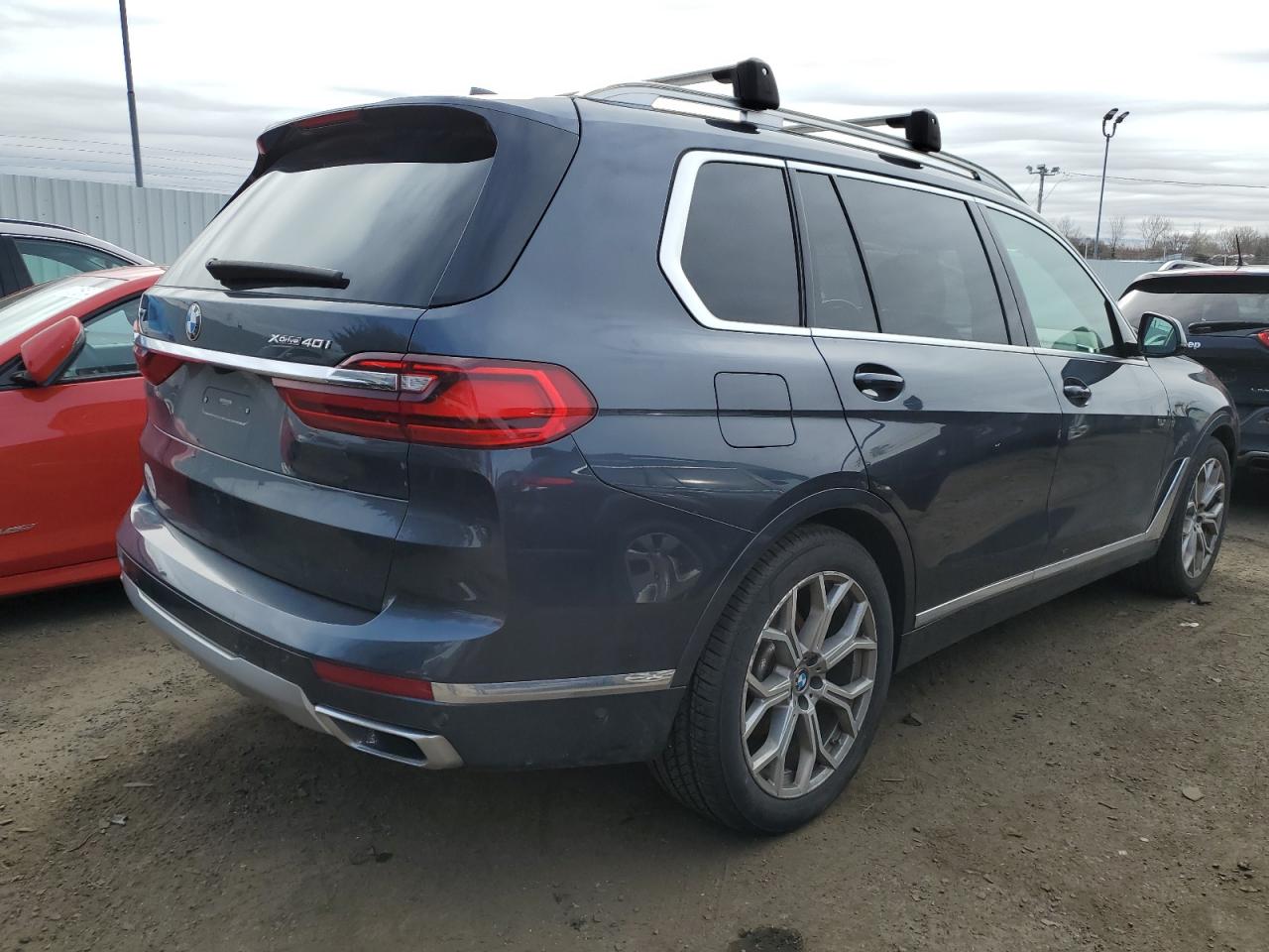 Photo 2 VIN: 5UXCW2C03L9B68235 - BMW X7 