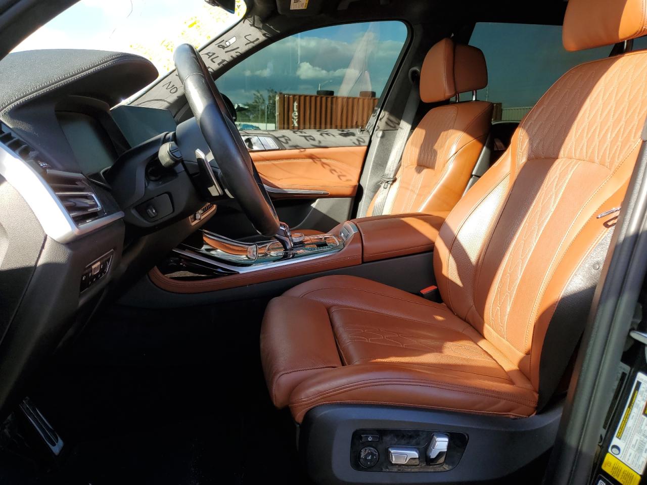 Photo 6 VIN: 5UXCW2C04N9J82760 - BMW X7 