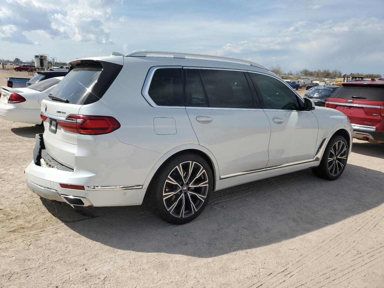 Photo 2 VIN: 5UXCW2C04N9K39426 - BMW X7 