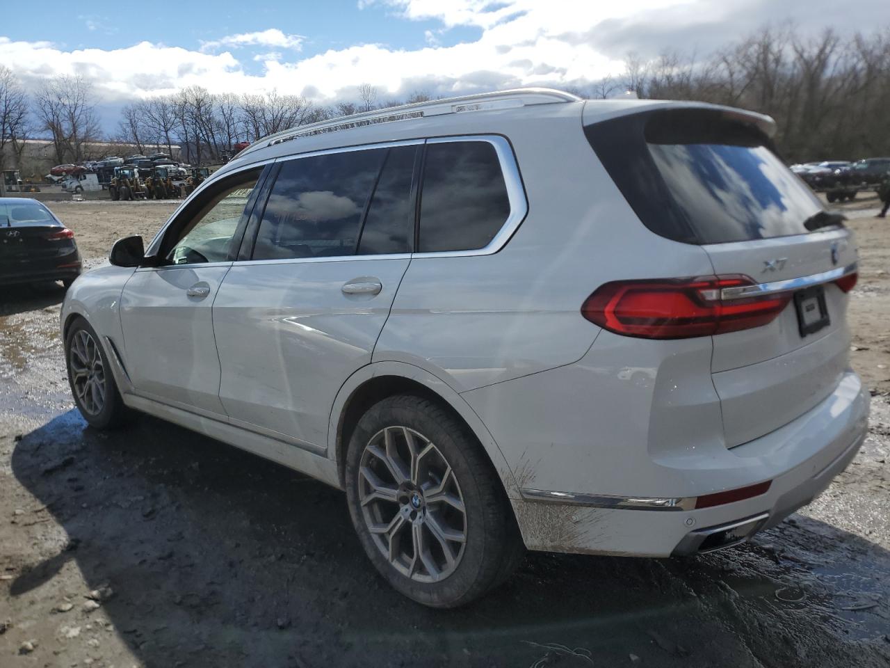 Photo 1 VIN: 5UXCW2C05N9J27654 - BMW X7 