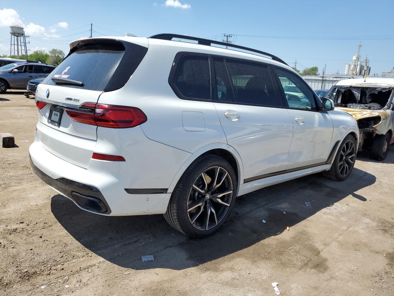 Photo 2 VIN: 5UXCW2C05N9M99656 - BMW X7 