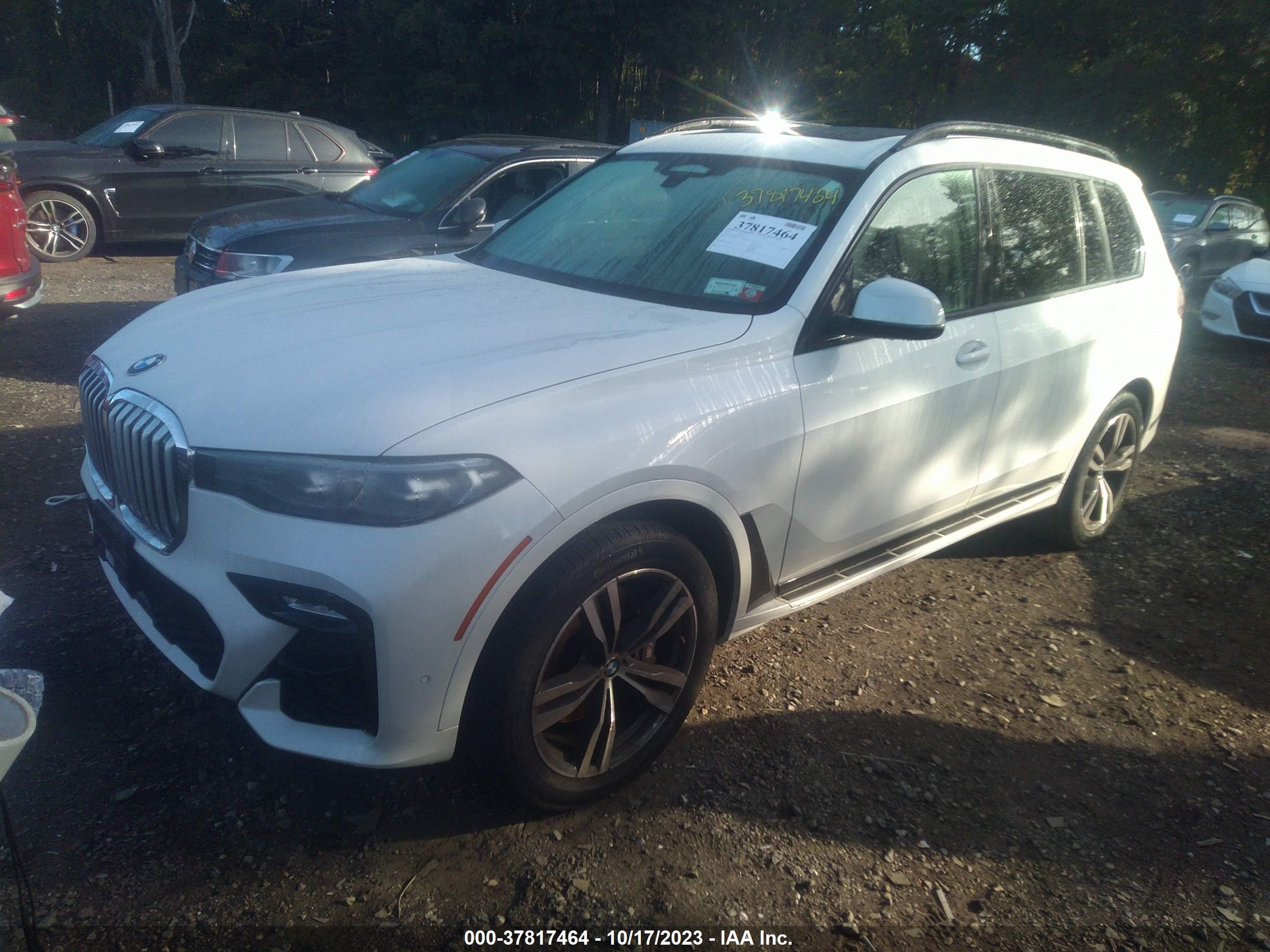 Photo 1 VIN: 5UXCW2C06N9M81537 - BMW X7 