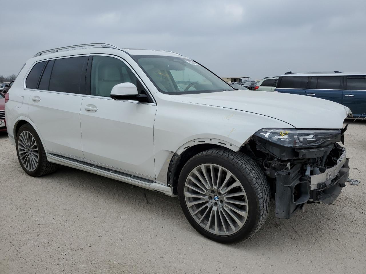 Photo 3 VIN: 5UXCW2C07L9B92764 - BMW X7 