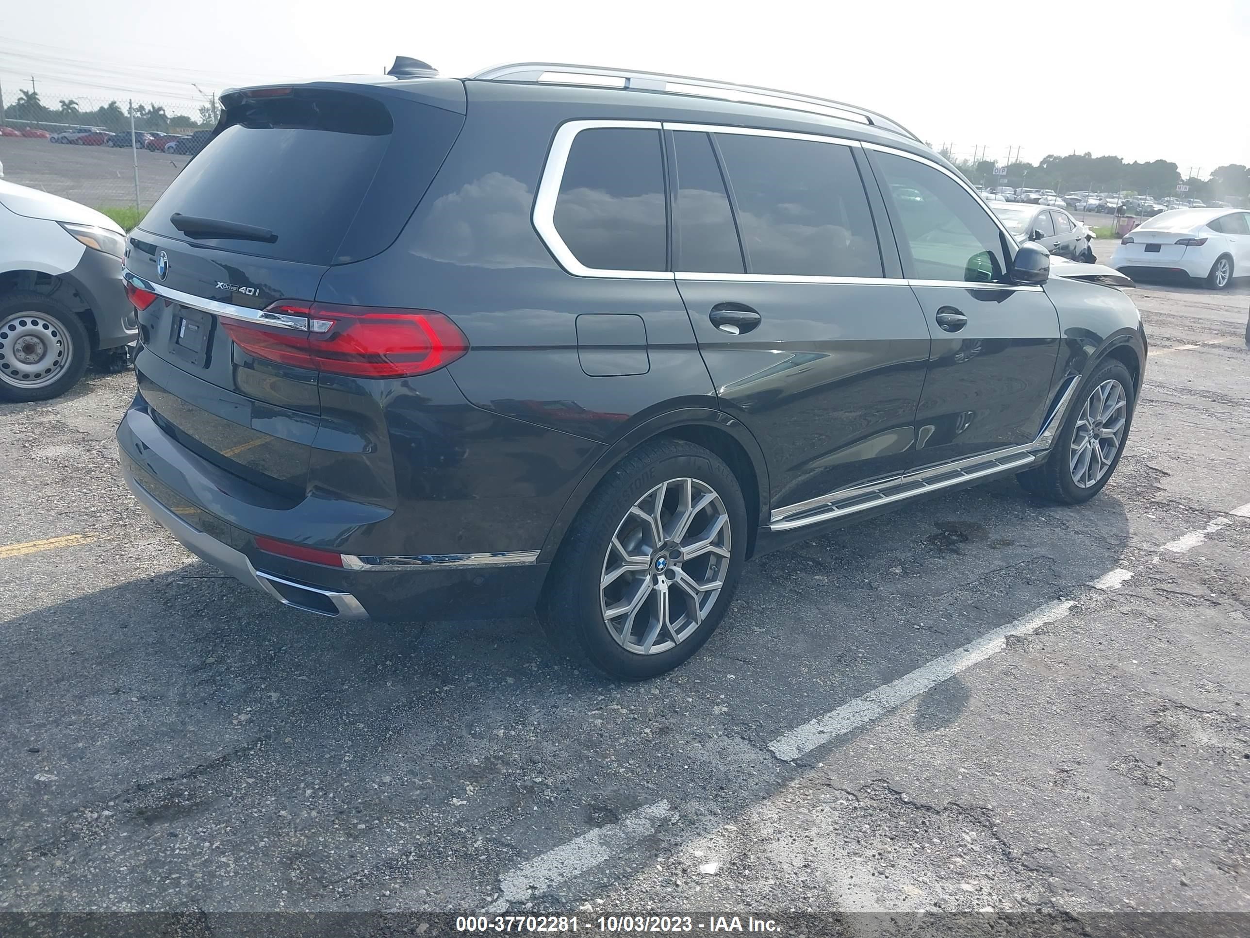 Photo 3 VIN: 5UXCW2C09L9A03435 - BMW X7 