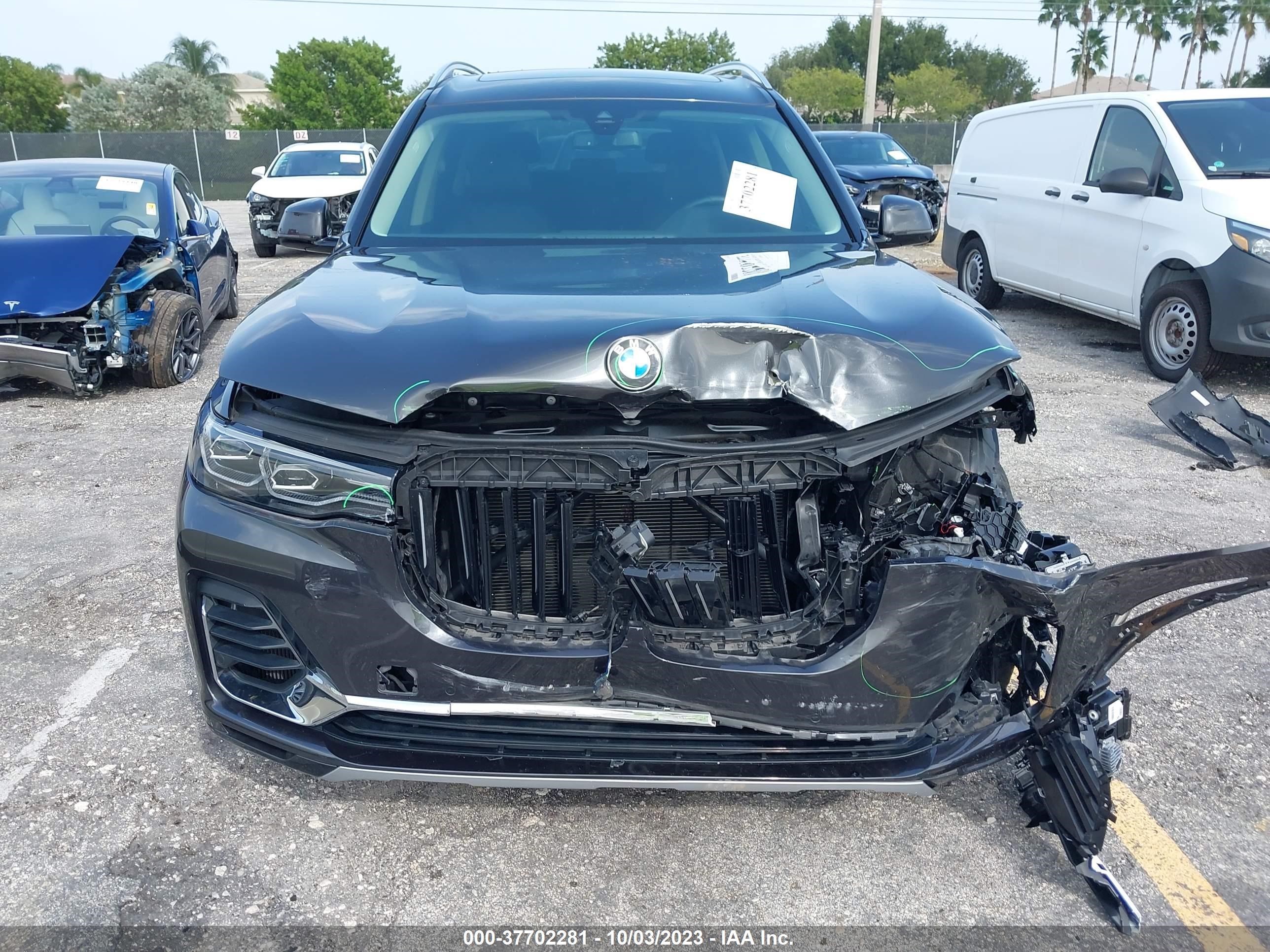 Photo 5 VIN: 5UXCW2C09L9A03435 - BMW X7 