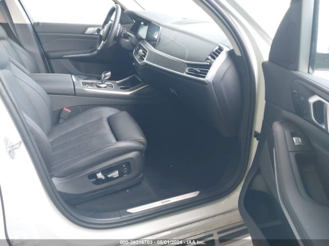 Photo 4 VIN: 5UXCW2C09N9K61731 - BMW X7 