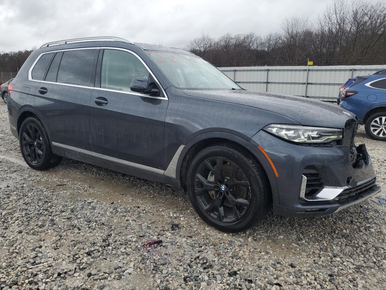 Photo 3 VIN: 5UXCW2C0XL9A02567 - BMW X7 