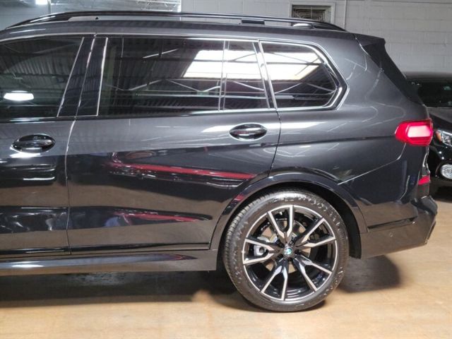 Photo 4 VIN: 5UXCW2C0XN9L13237 - BMW X7 