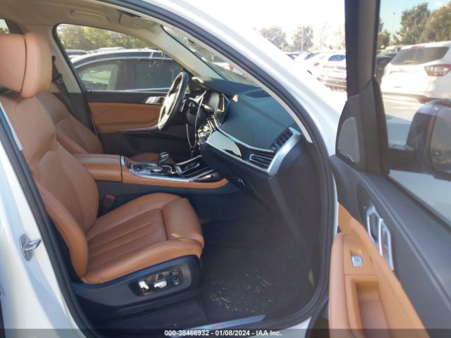 Photo 4 VIN: 5UXCW2C51KL084280 - BMW X7 