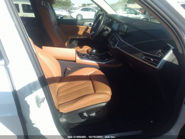 Photo 4 VIN: 5UXCW2C53KL083812 - BMW X7 