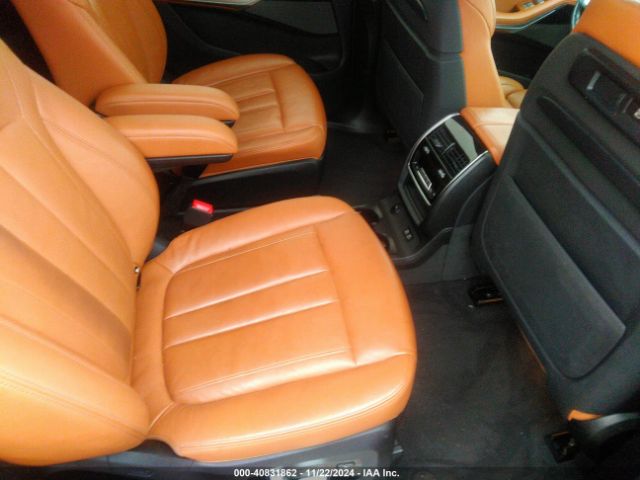 Photo 7 VIN: 5UXCW2C56KL081553 - BMW X7 