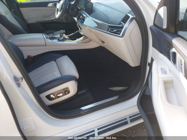 Photo 4 VIN: 5UXCX4C09L9C06477 - BMW X7 