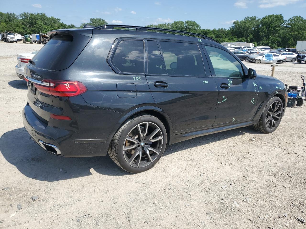 Photo 2 VIN: 5UXCX4C50KLS36882 - BMW X7 