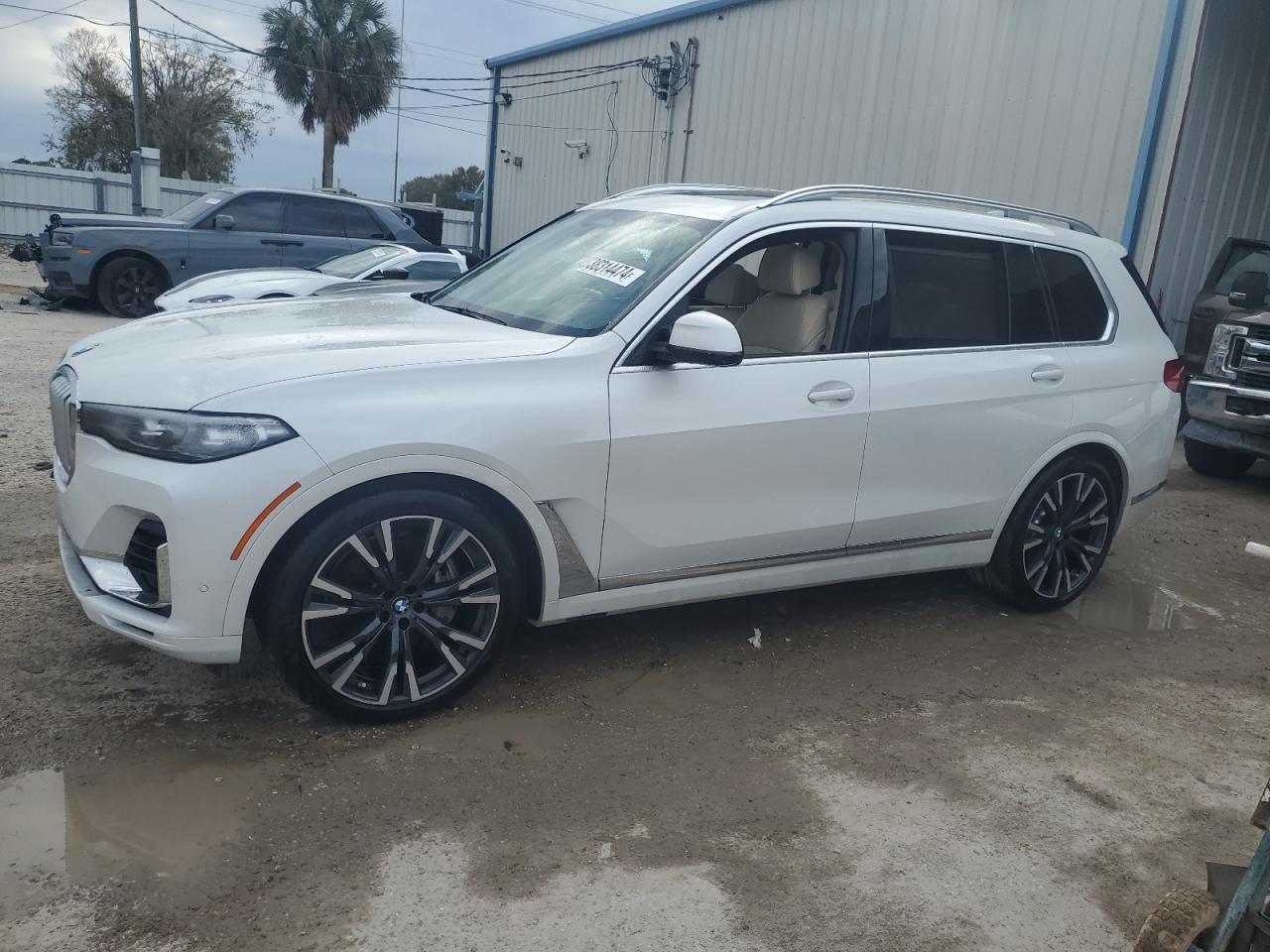 Photo 0 VIN: 5UXCX4C53KLS38965 - BMW X7 