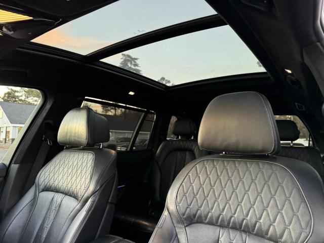 Photo 10 VIN: 5UXCX4C54KLS35945 - BMW X7 