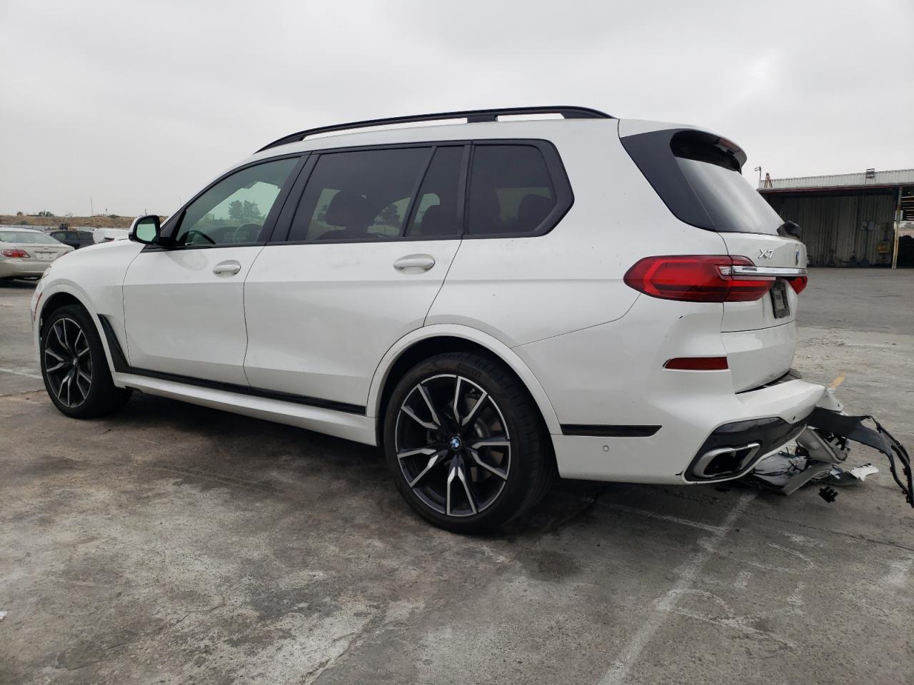 Photo 1 VIN: 5UXCX4C58KLS39240 - BMW X7 