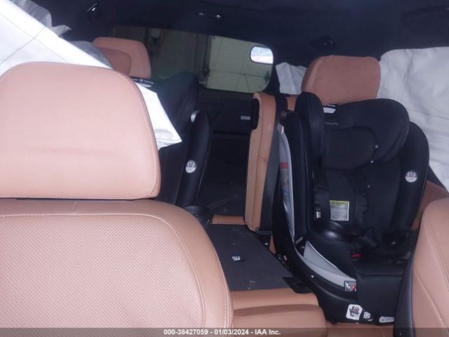 Photo 7 VIN: 5UXCX6C03M9H39485 - BMW X7 