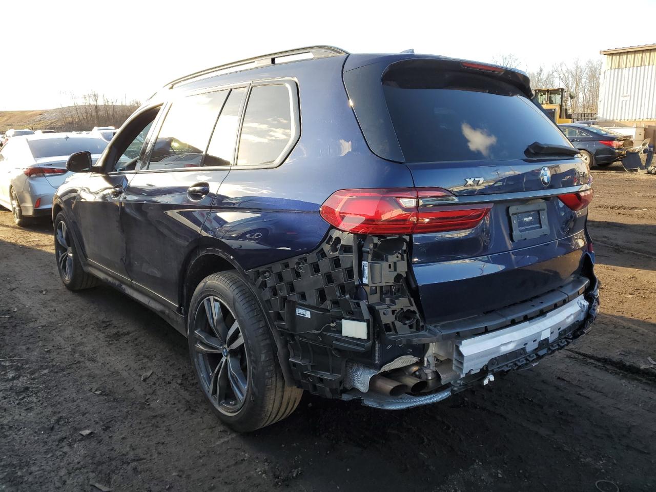 Photo 1 VIN: 5UXCX6C05N9M69013 - BMW X7 