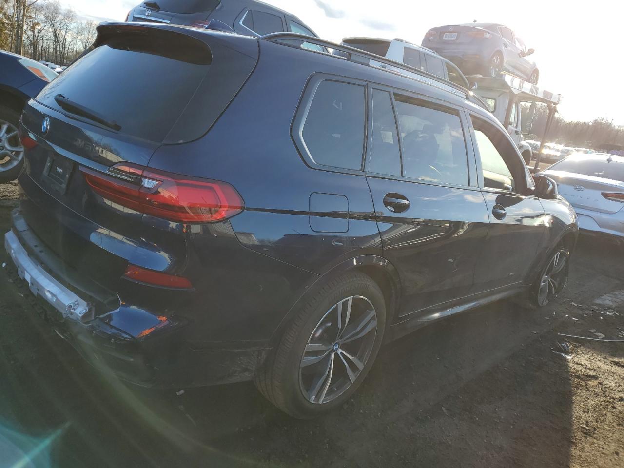 Photo 2 VIN: 5UXCX6C05N9M69013 - BMW X7 