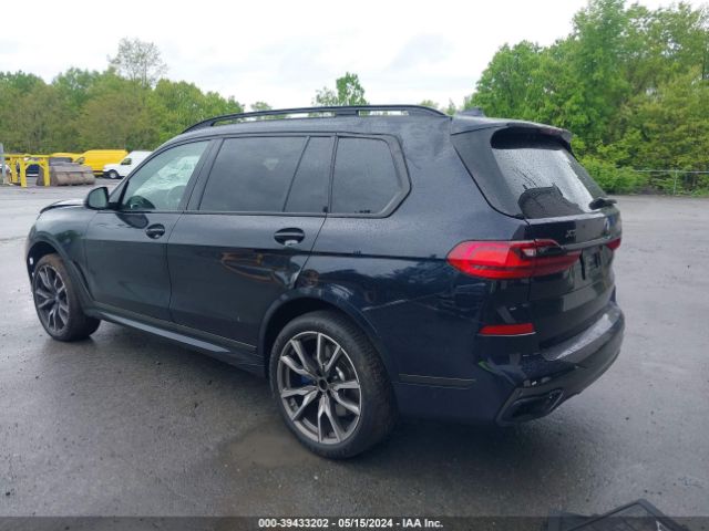 Photo 2 VIN: 5UXCX6C06M9G13900 - BMW X7 