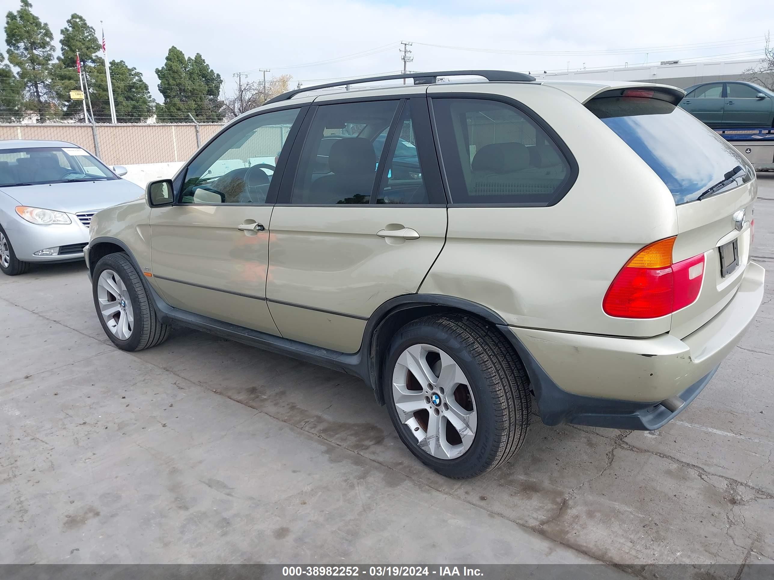 Photo 2 VIN: 5UXFA53553LV93495 - BMW X5 