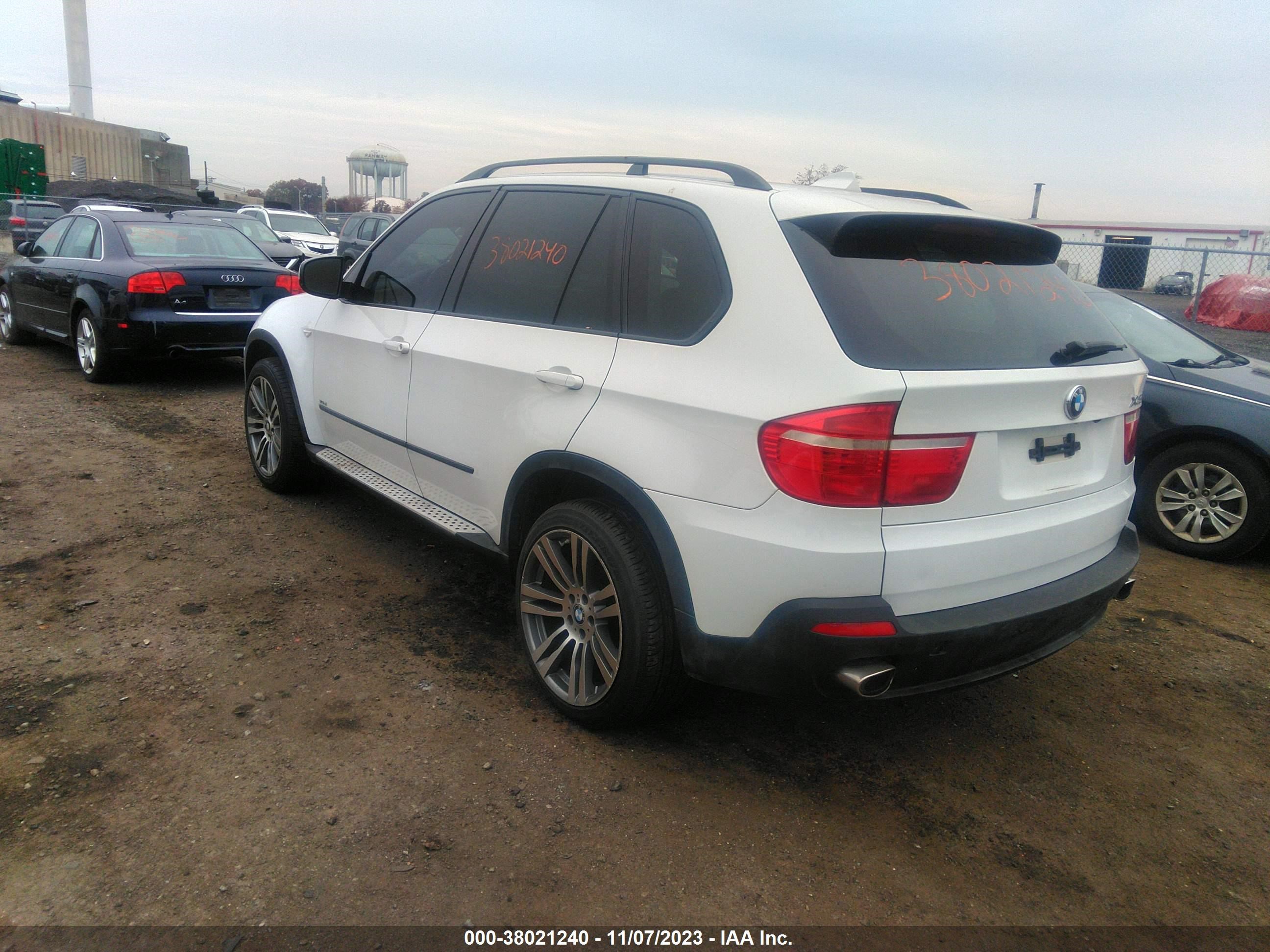 Photo 2 VIN: 5UXFE43508L030960 - BMW X5 