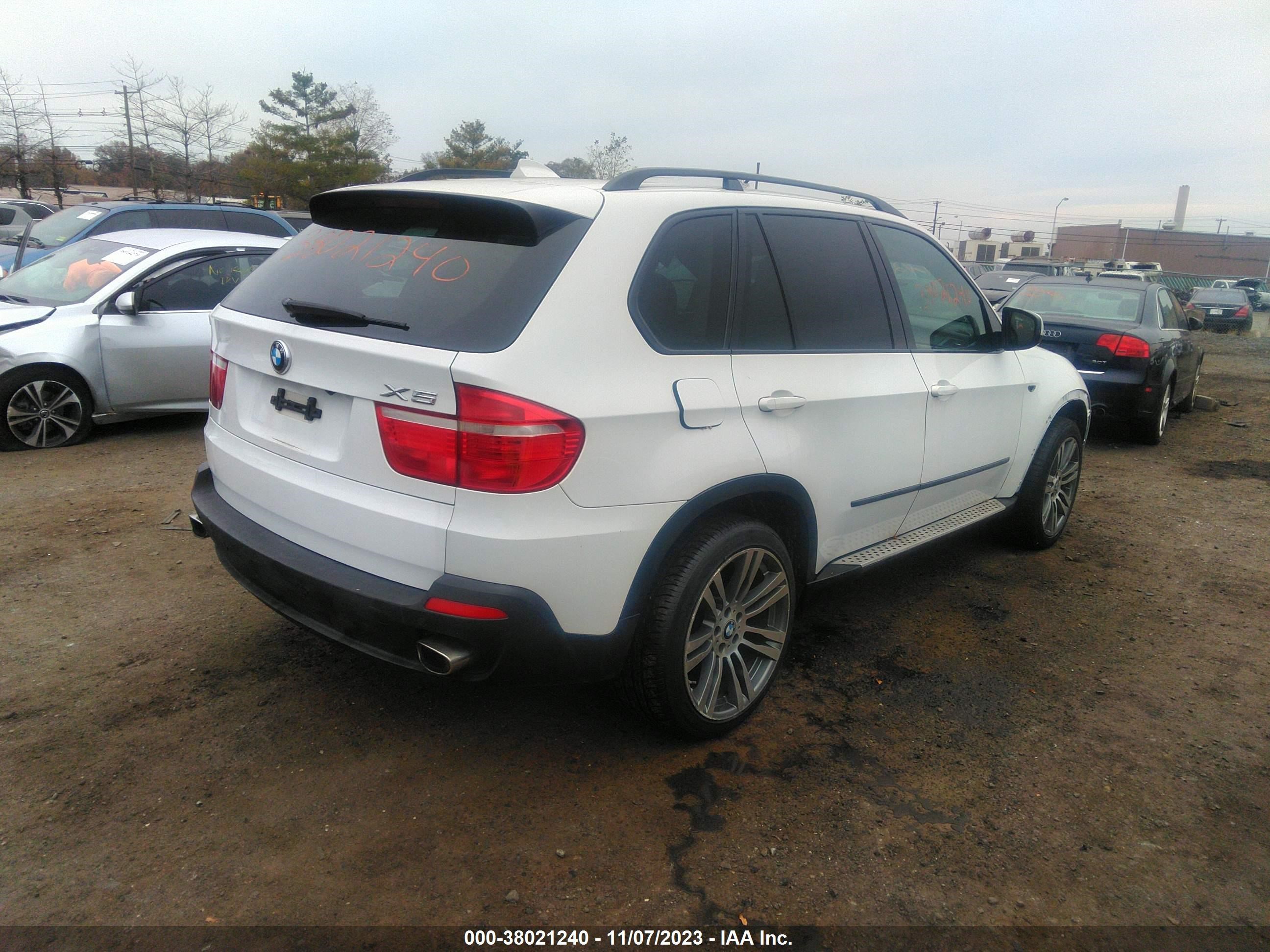 Photo 3 VIN: 5UXFE43508L030960 - BMW X5 