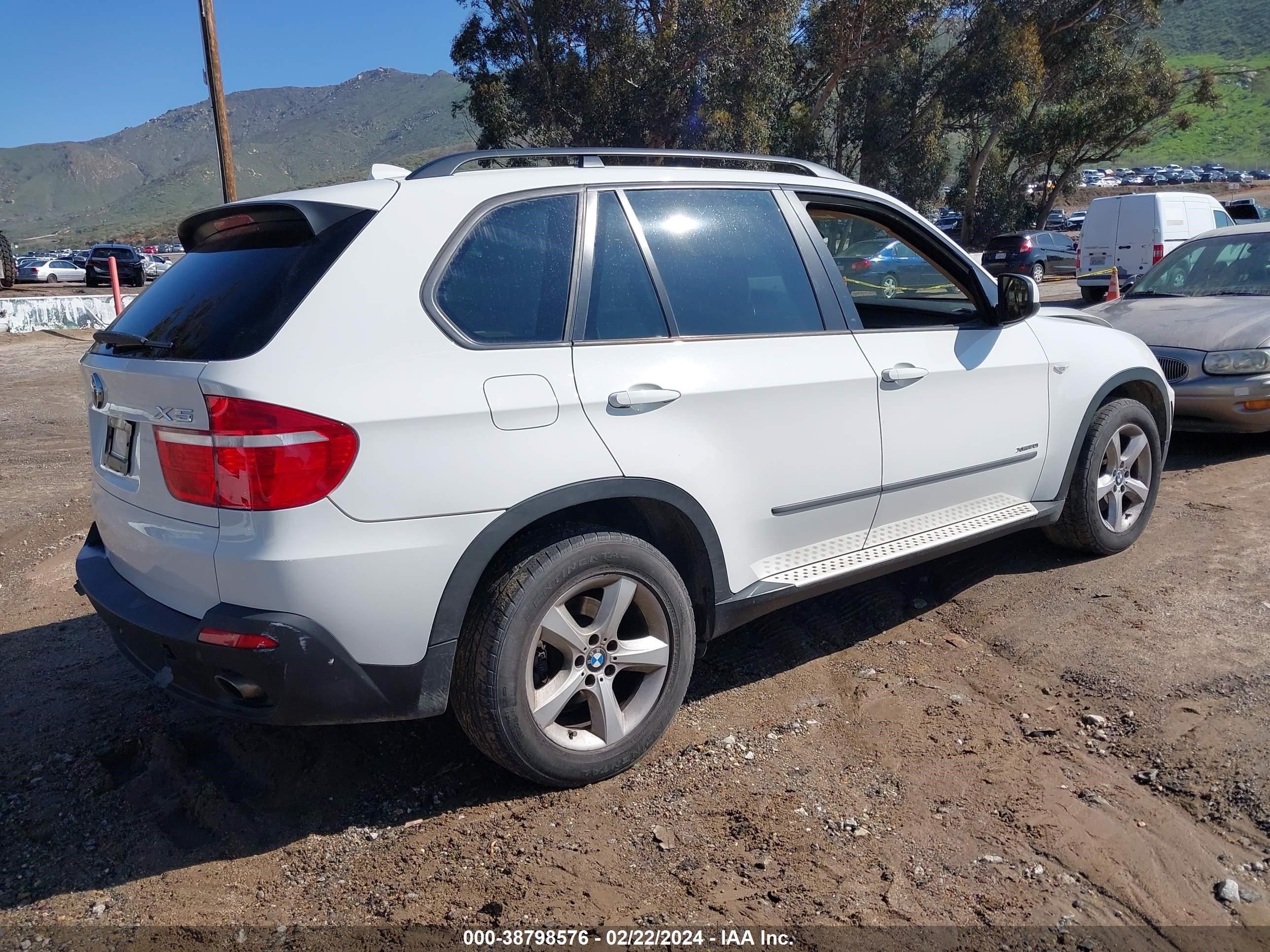 Photo 3 VIN: 5UXFE43519L266356 - BMW X5 