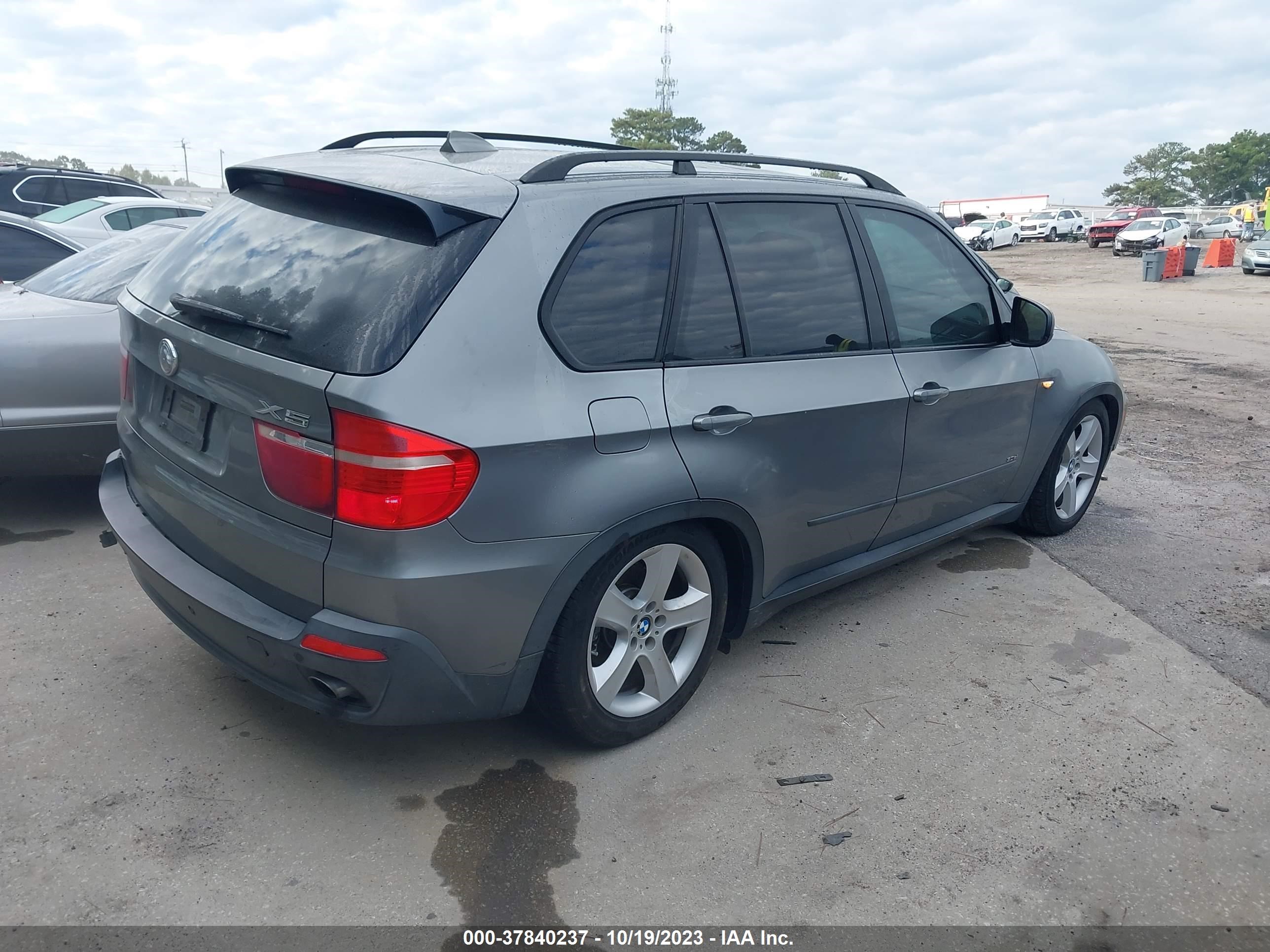 Photo 3 VIN: 5UXFE43528L021399 - BMW X5 