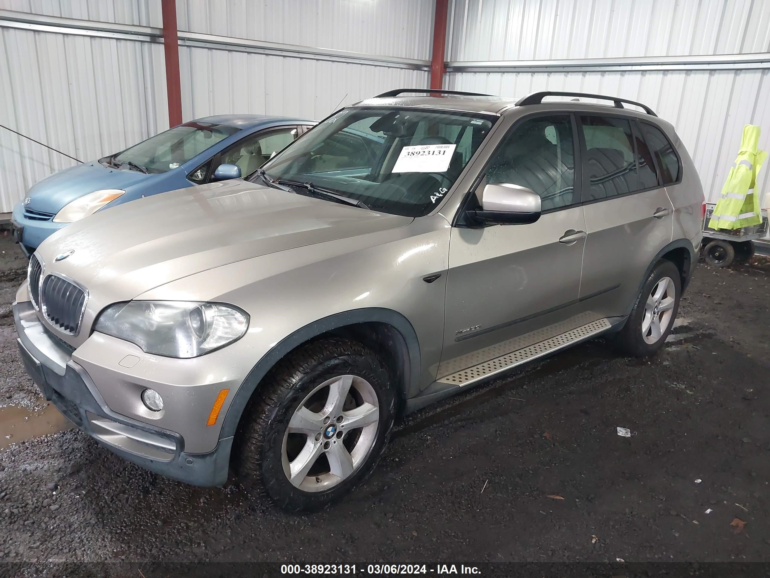 Photo 1 VIN: 5UXFE43529L261456 - BMW X5 