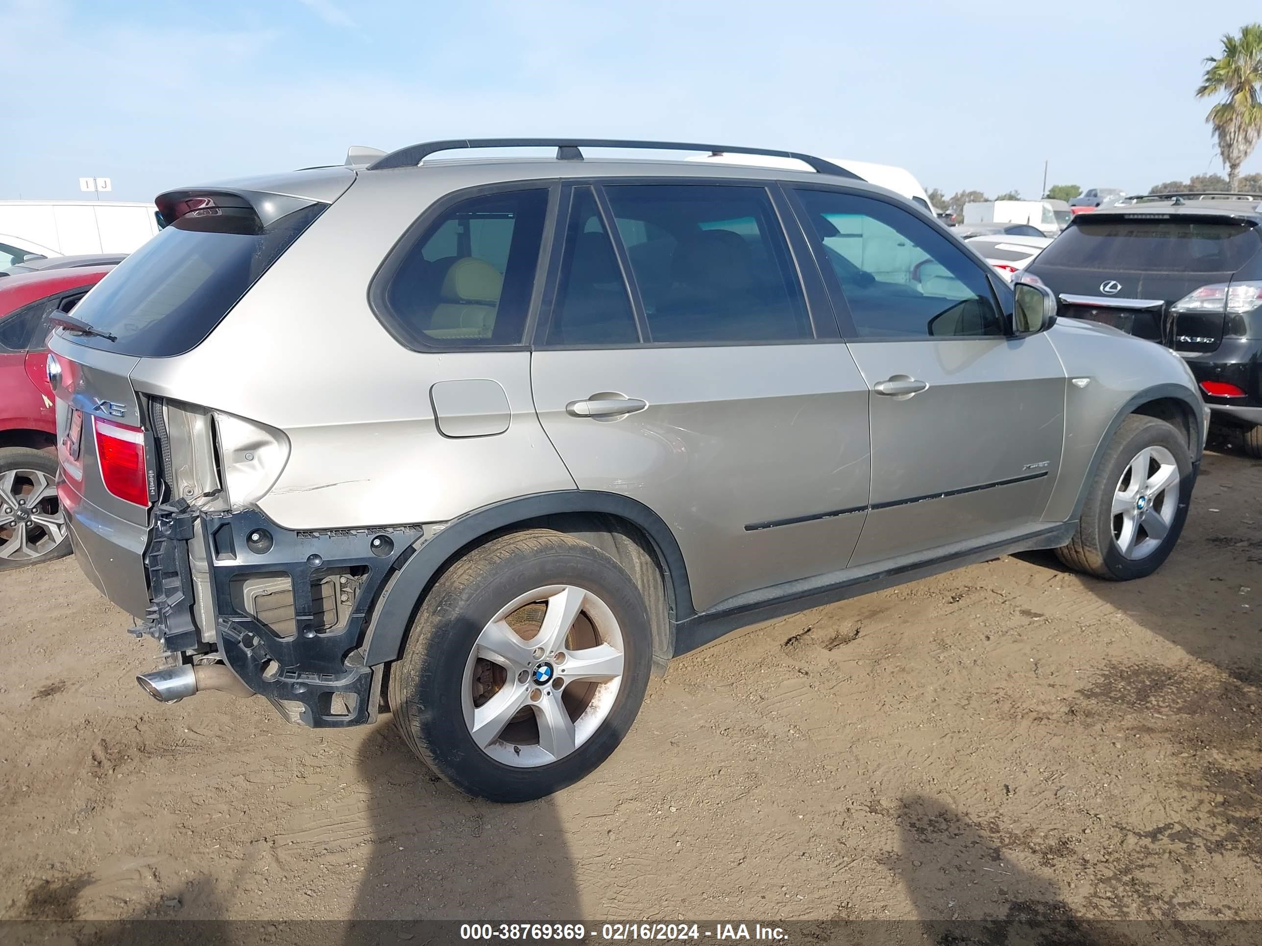 Photo 3 VIN: 5UXFE43529L268519 - BMW X5 