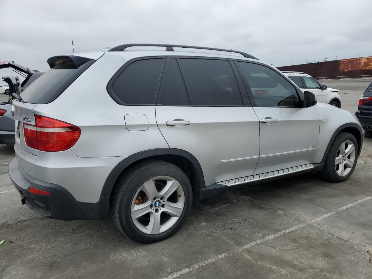 Photo 2 VIN: 5UXFE43538L032024 - BMW X5 