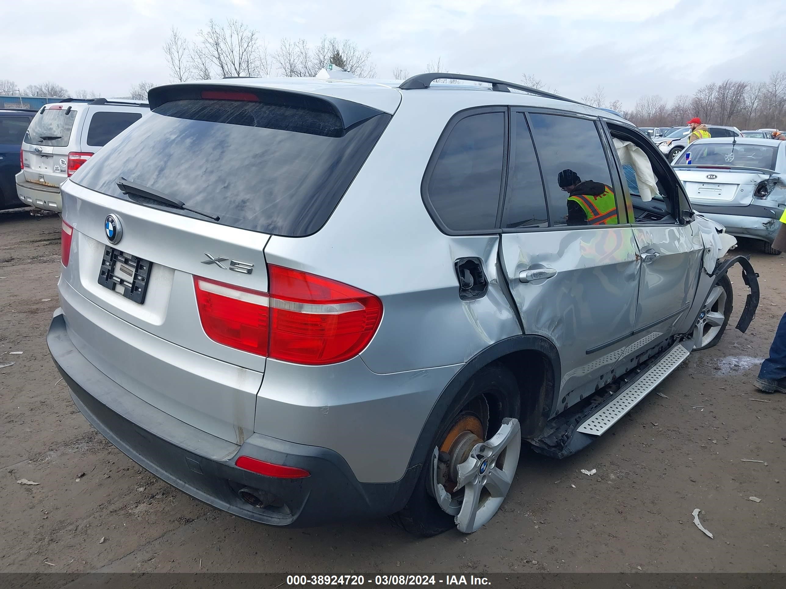 Photo 3 VIN: 5UXFE43548L007990 - BMW X5 