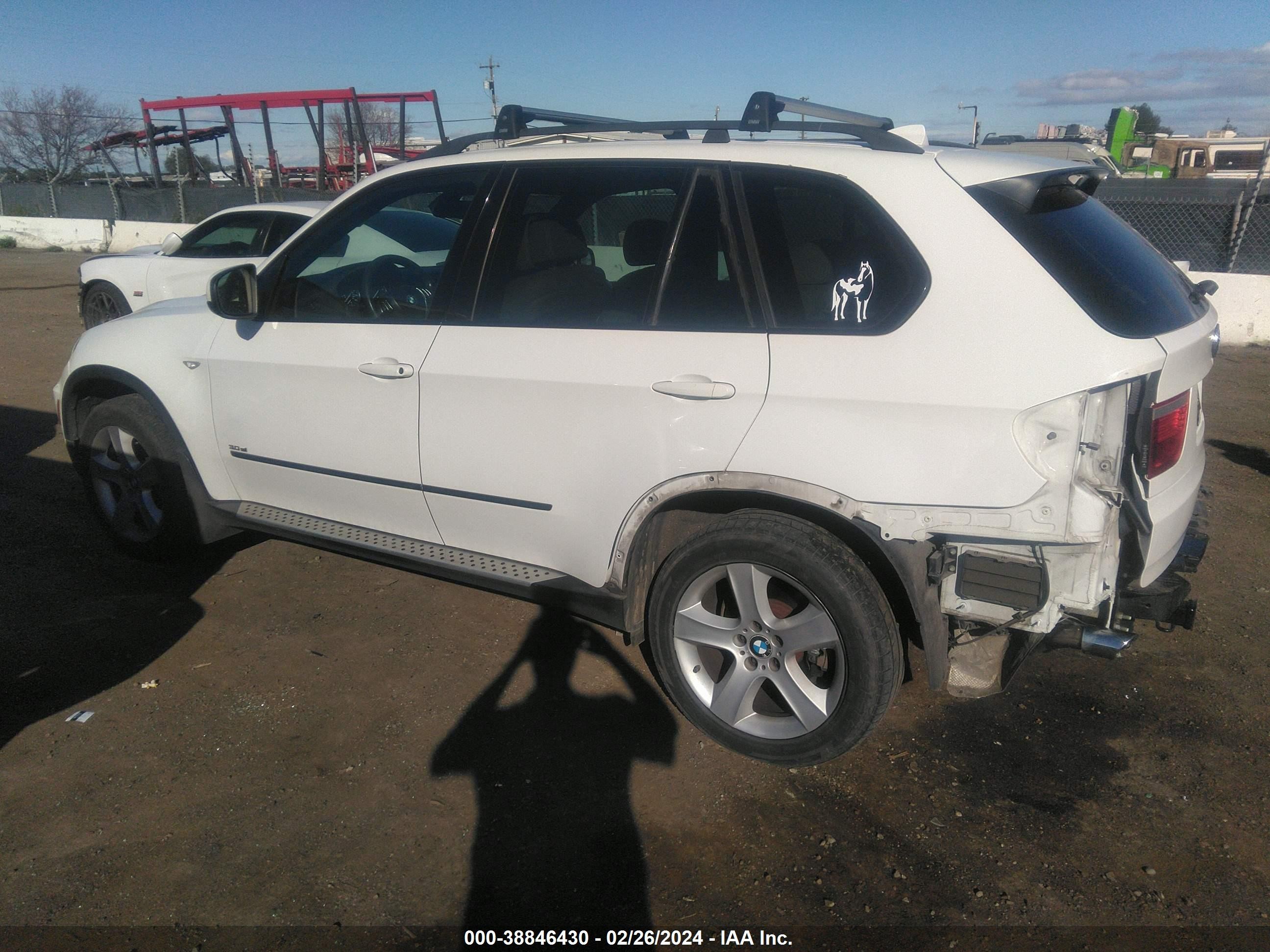 Photo 2 VIN: 5UXFE43548L032498 - BMW X5 