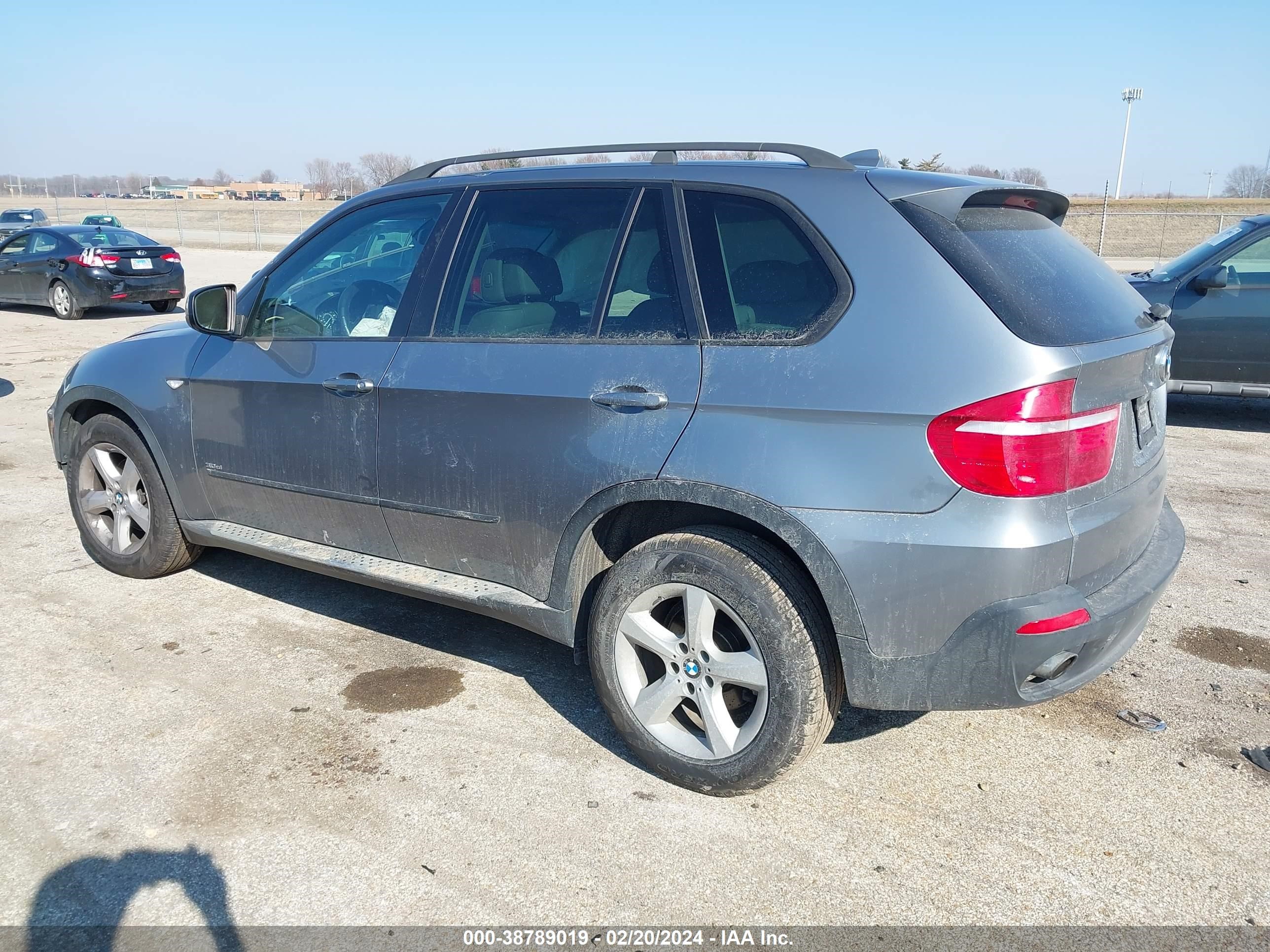 Photo 2 VIN: 5UXFE43558L001843 - BMW X5 