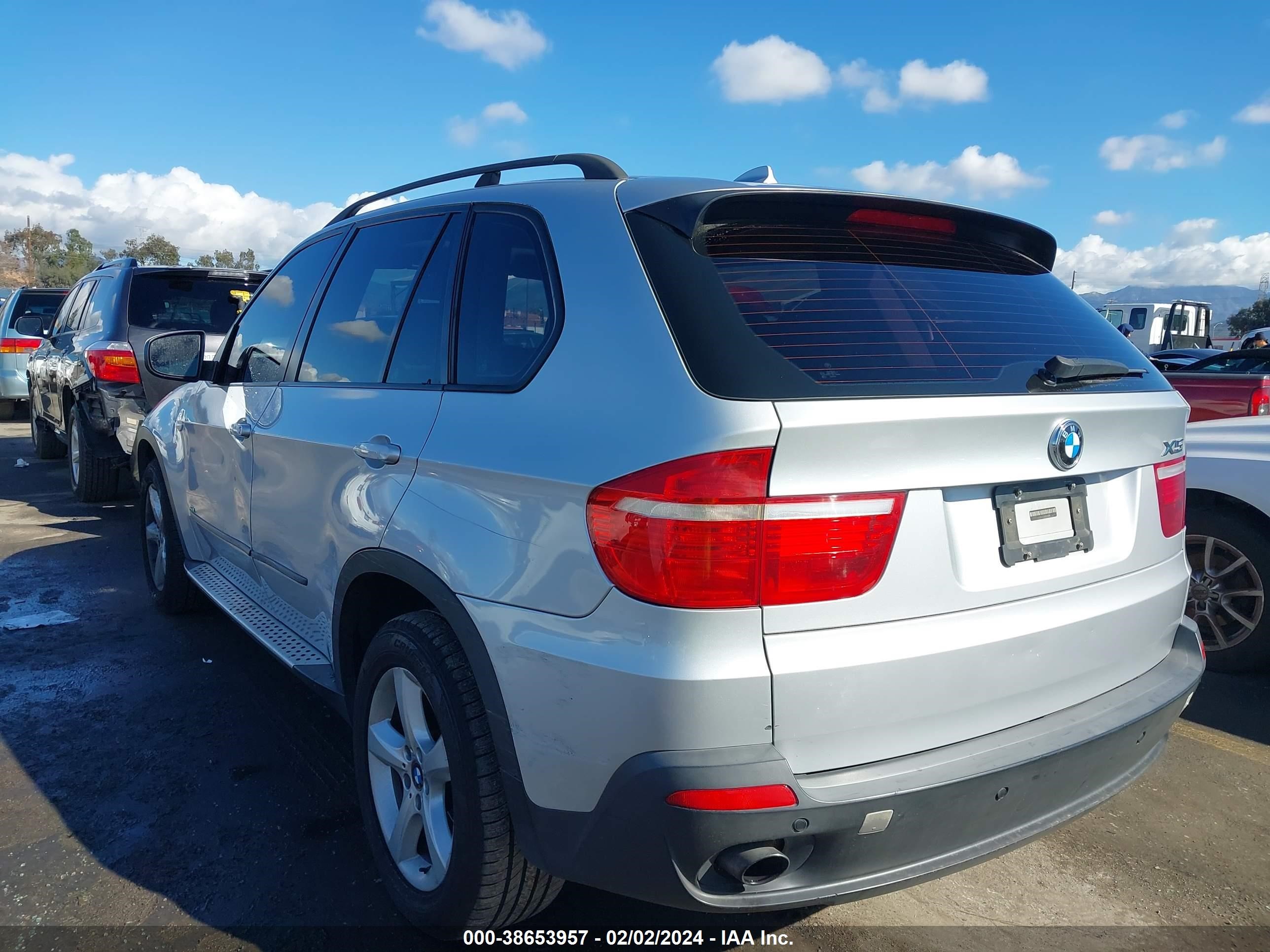 Photo 2 VIN: 5UXFE43568L023043 - BMW X5 