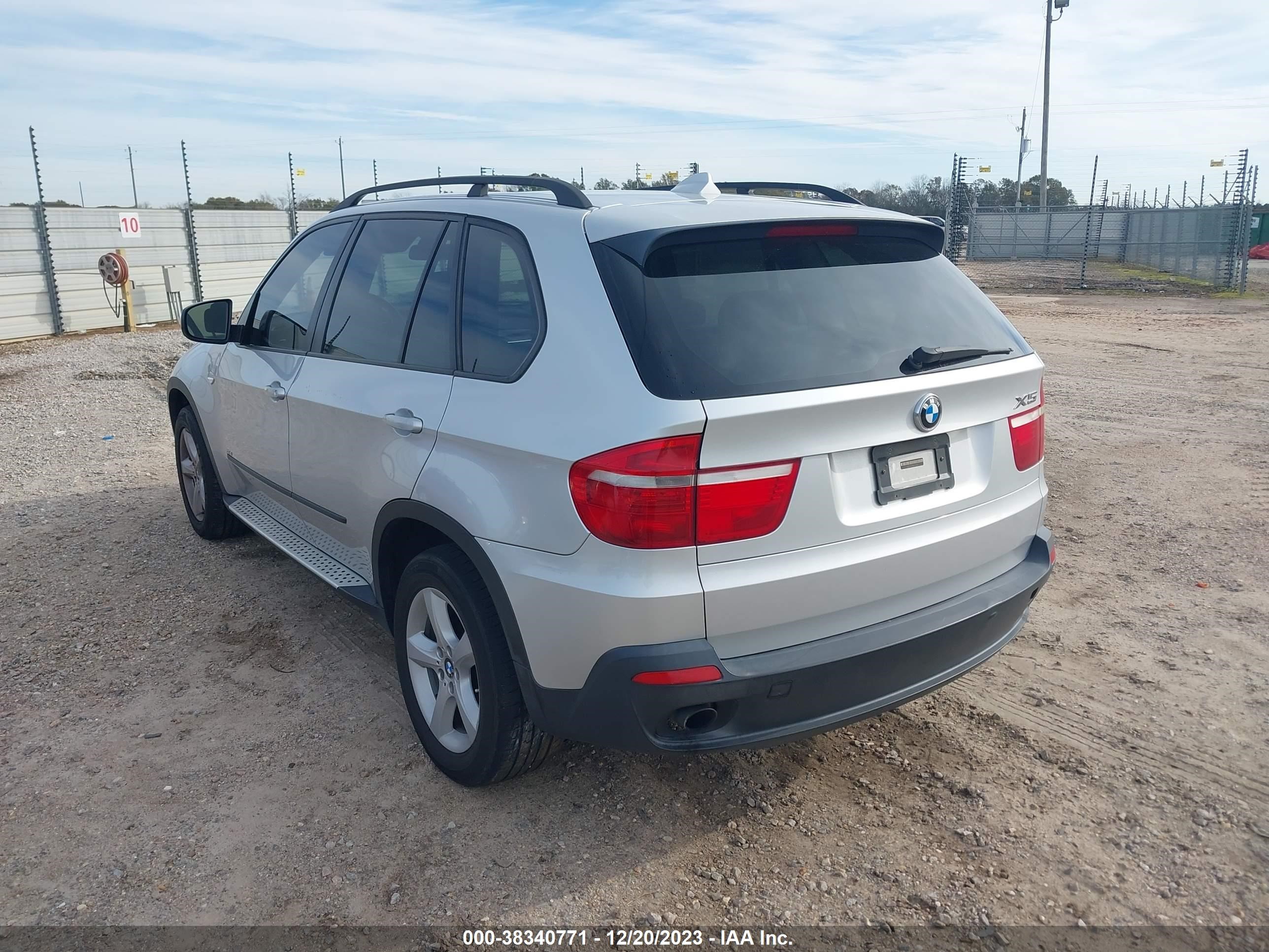 Photo 2 VIN: 5UXFE43588L002386 - BMW X5 