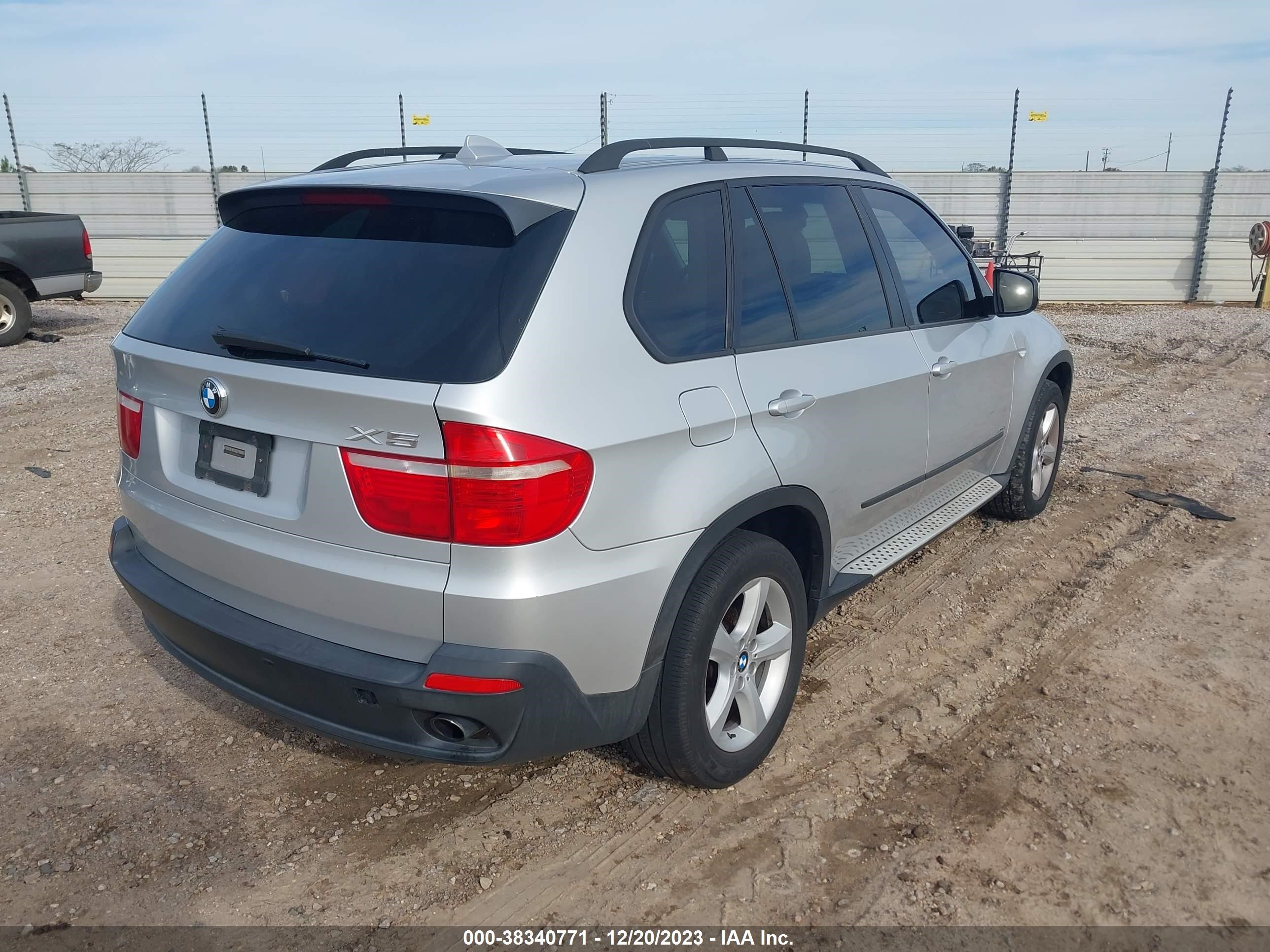 Photo 3 VIN: 5UXFE43588L002386 - BMW X5 