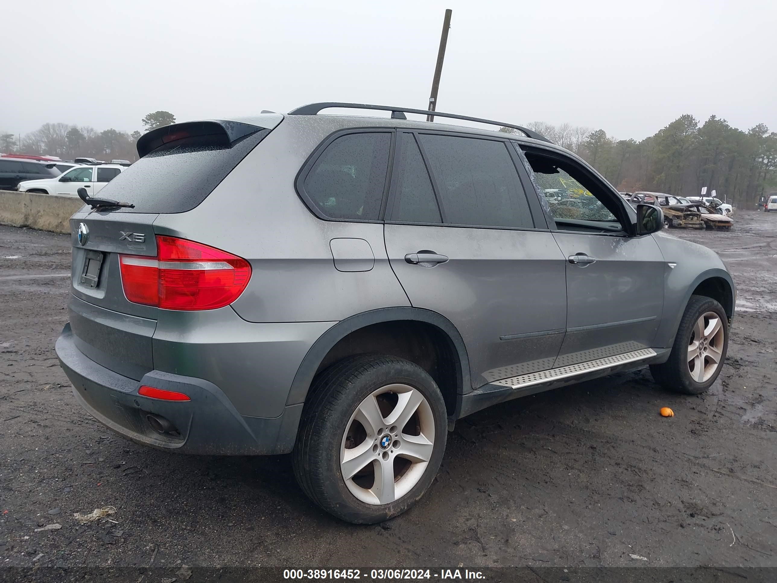 Photo 3 VIN: 5UXFE43588L025103 - BMW X5 