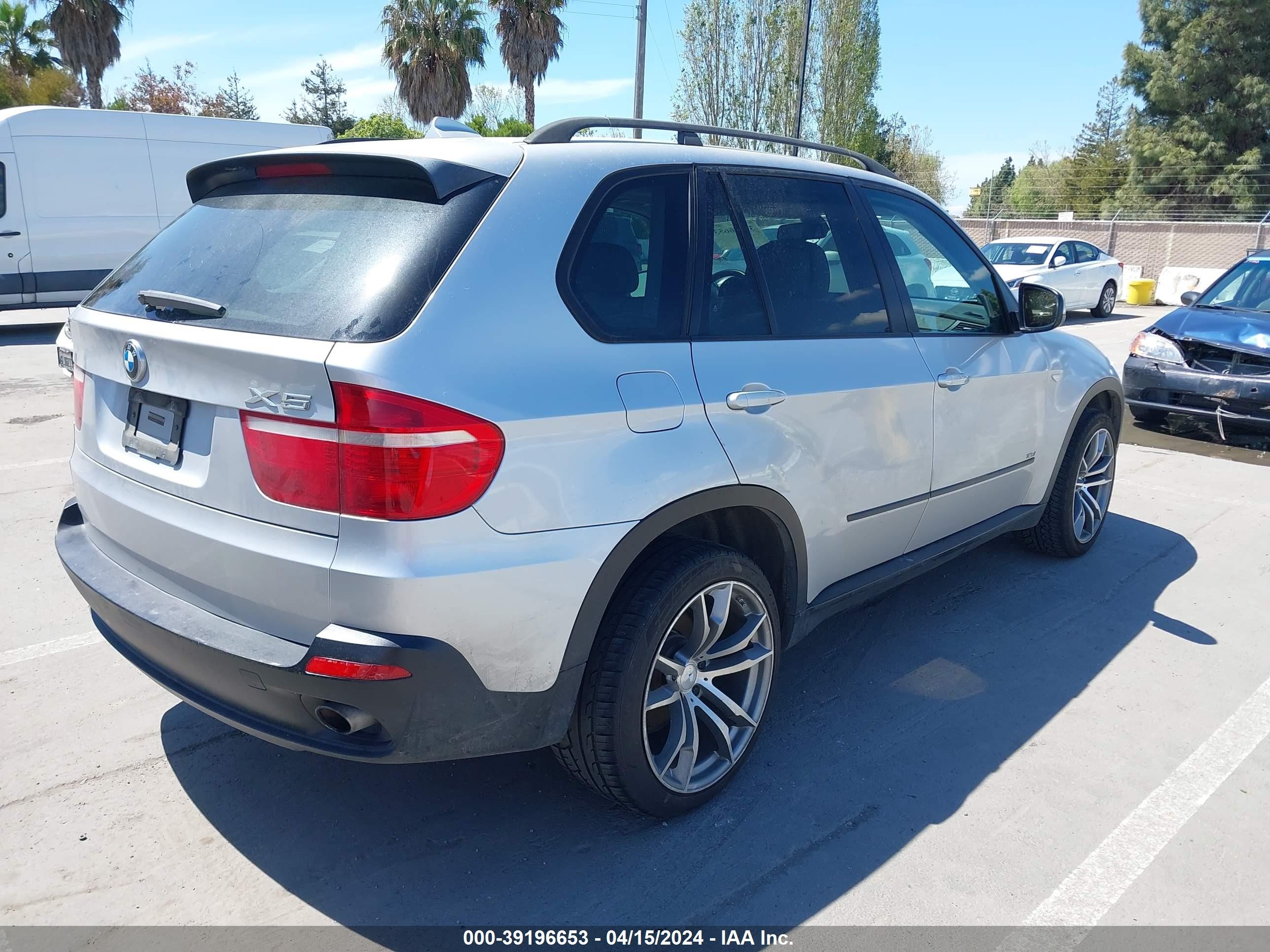 Photo 3 VIN: 5UXFE43588L029250 - BMW X5 