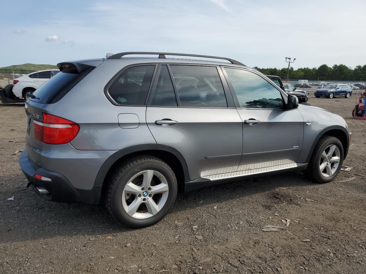 Photo 2 VIN: 5UXFE43588L032200 - BMW X5 