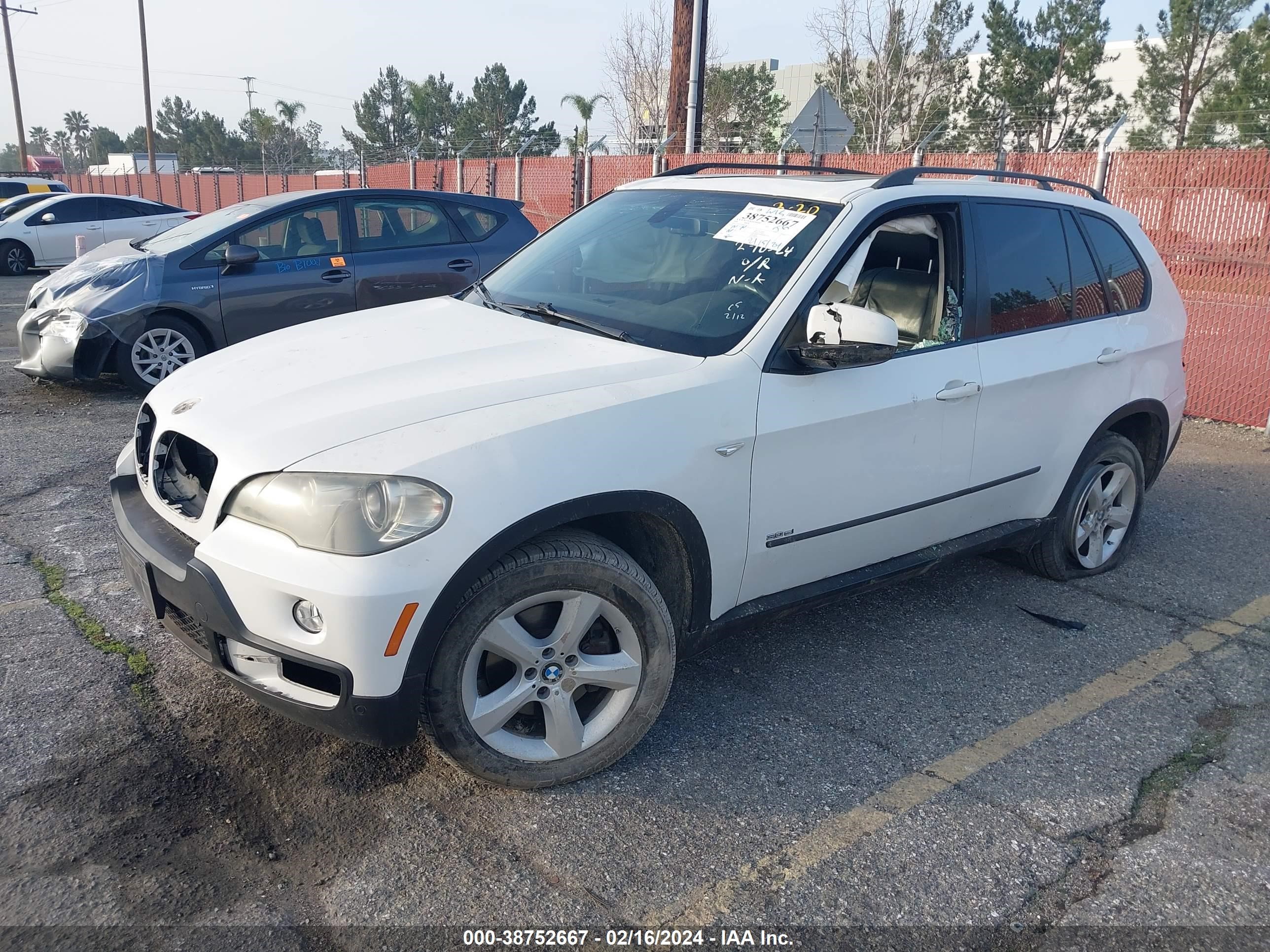 Photo 1 VIN: 5UXFE43588L033721 - BMW X5 