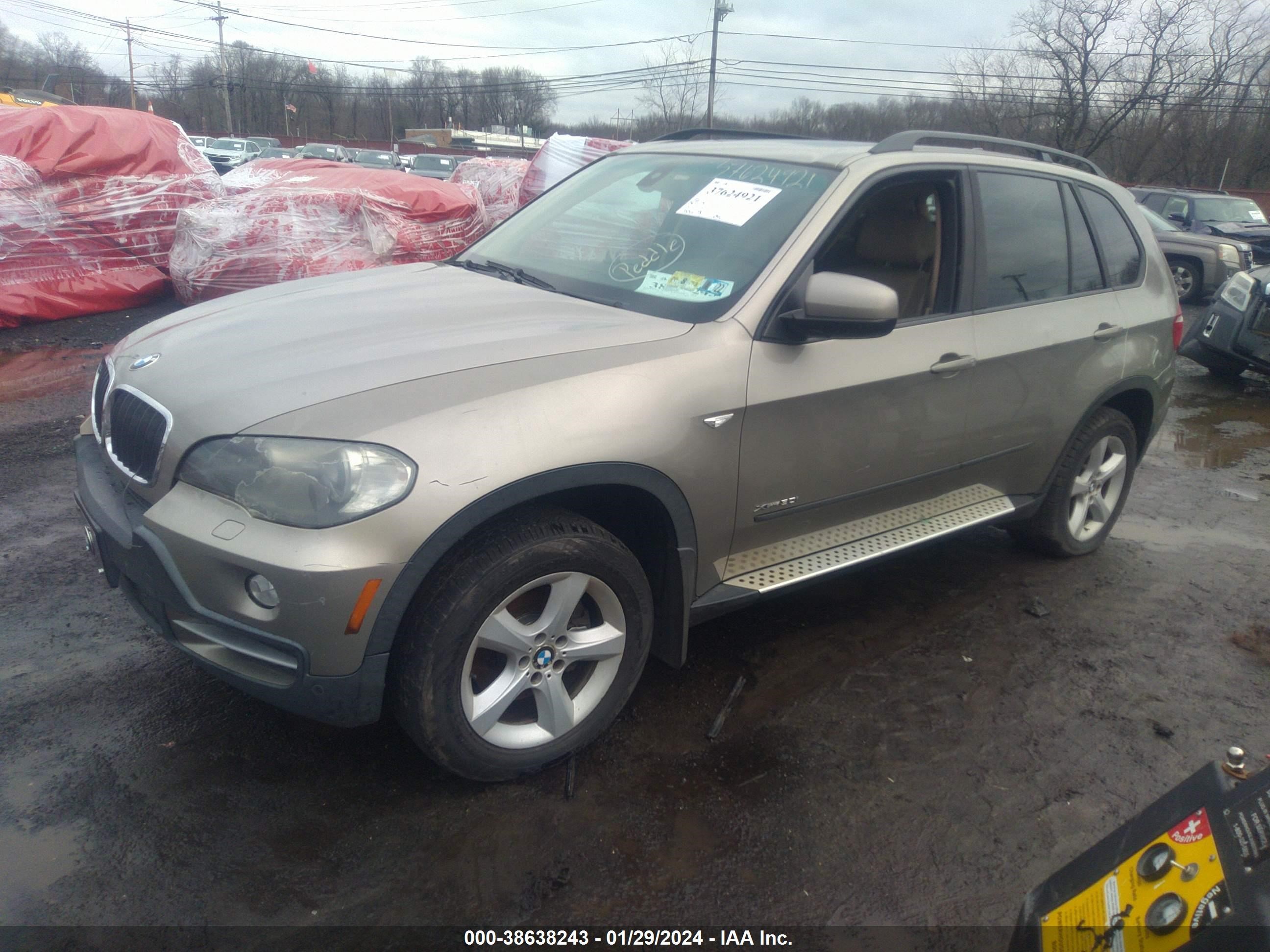 Photo 2 VIN: 5UXFE43599L260983 - BMW X5 