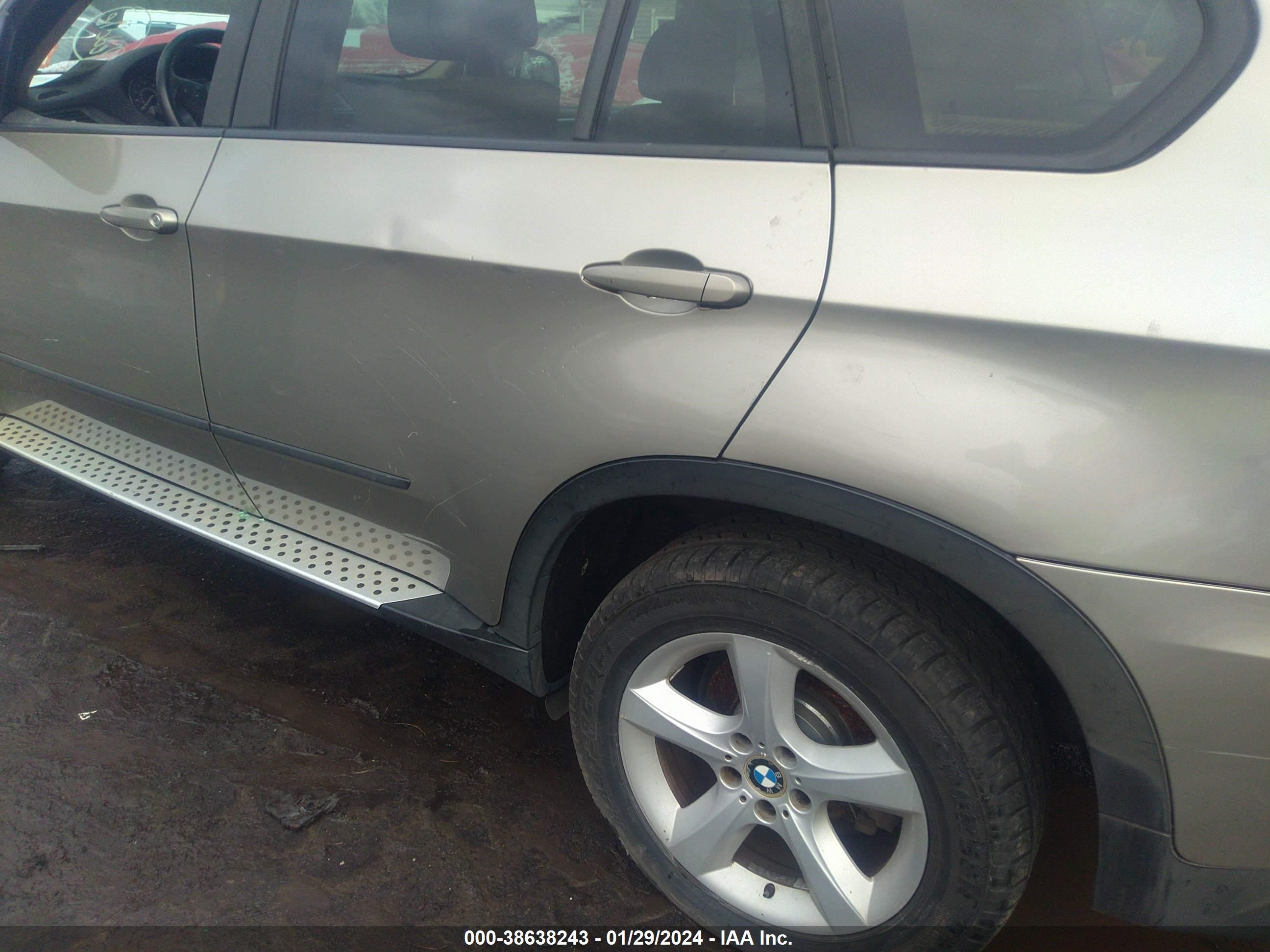 Photo 6 VIN: 5UXFE43599L260983 - BMW X5 